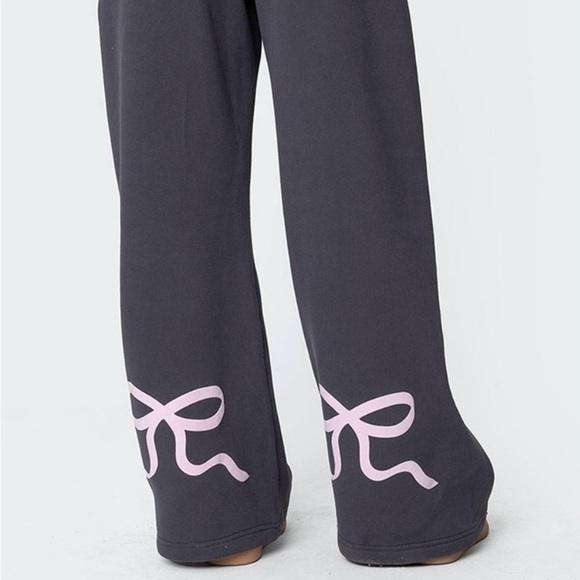 Edikted Bonney Bow Black Sweatpants Pink Bow Detail - Picture 3 of 10
